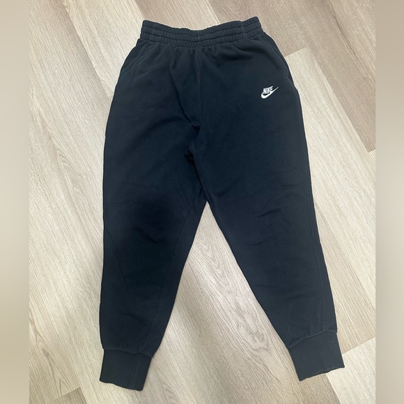 Nike Kids Black Fleece Joggers - Picture 3 of 6